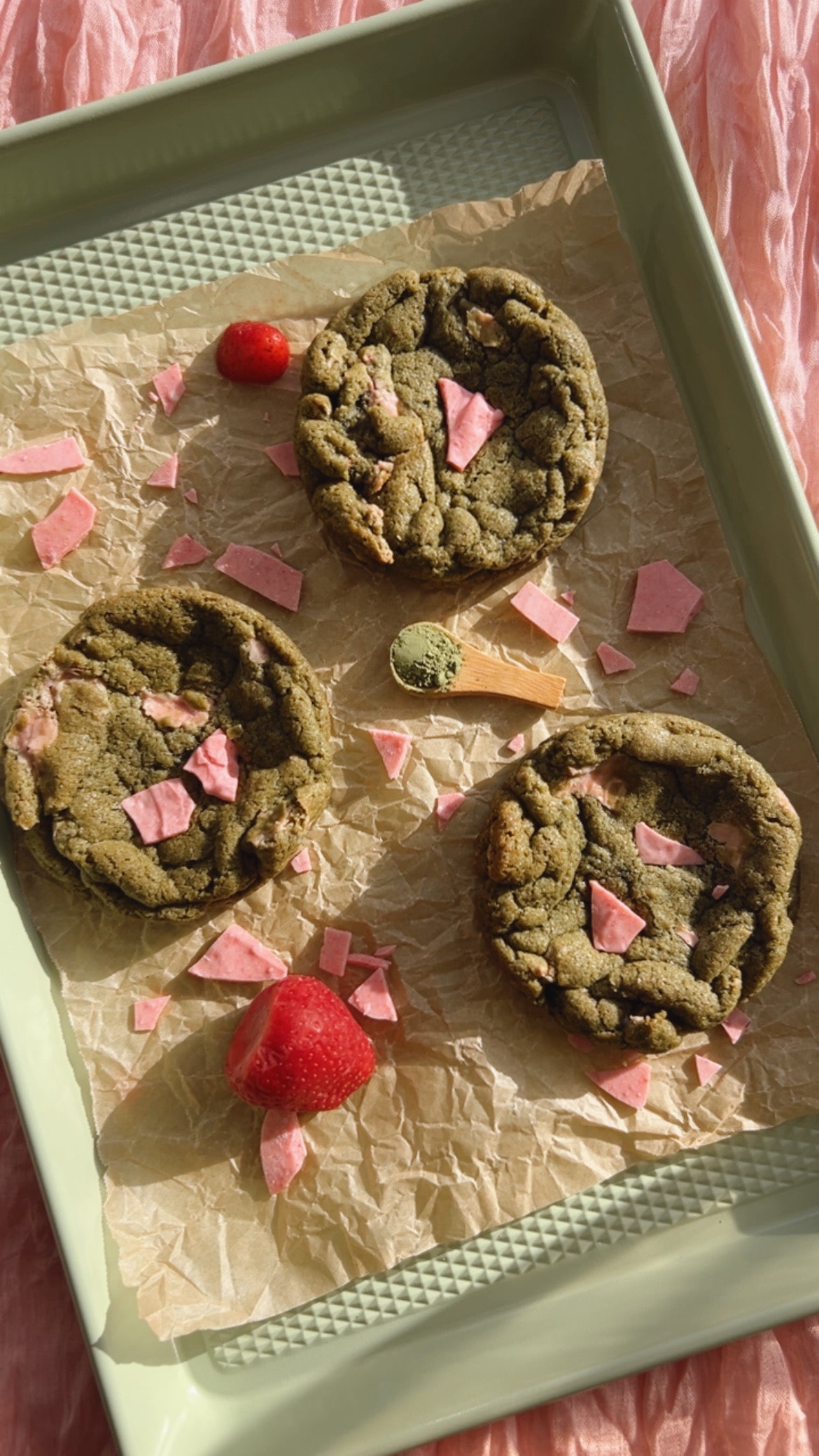 Strawberry Matcha Cookies